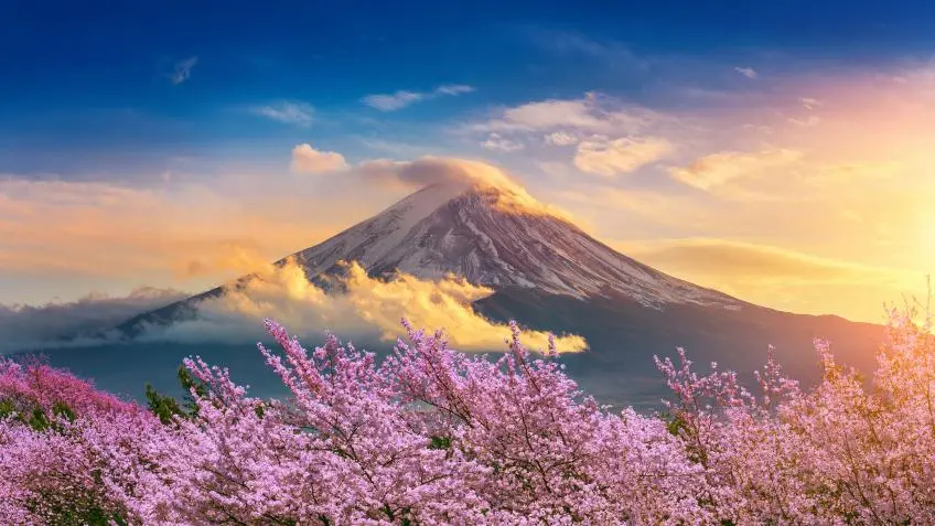 Explore Mount Fuji: Iconic Japan Tours for Unforgettable Experiences!