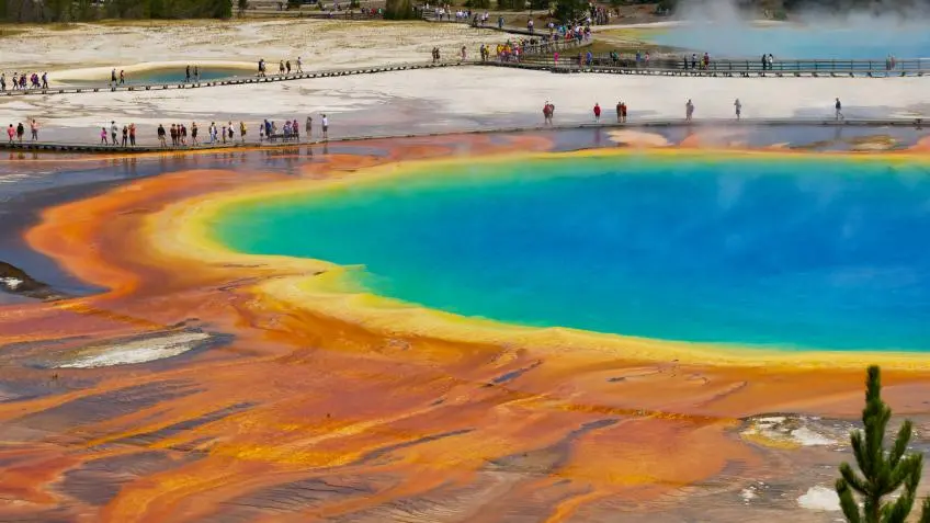 Yellowstone Tours from Los Angeles — Season Ends September