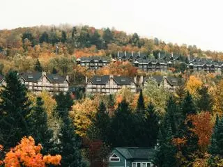 5-Day Montreal, Quebec, Niagara Falls, Mont-Tremblant Tour from Montreal, ends in Toronto