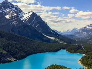 5-Day Canadian Rockies Deluxe Tour from Vancouver (2 nights at Fairmont Hotels)