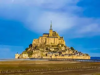 2 Day Normandy, Saint Malo & Mont Saint Michel Tour from Paris