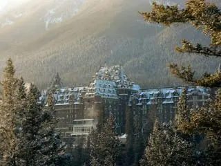 4-Day Rocky Mountain's 7 Lakes, Icefields Parkway and Johnston Canyon Tour from Calgary - Stay in Fairmont Hotels