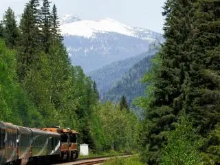 5-Day Canadian Rockies Deluxe Tour from Vancouver (Rocky Mountaineer to Banff, 2 nights at Chateau Hotels)