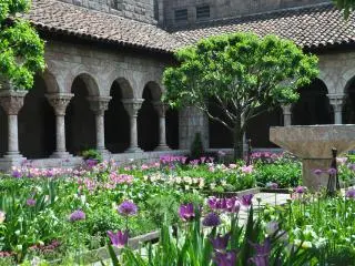 1-Day The Met Cloisters and Chuang Yen Monastery Tour from New York