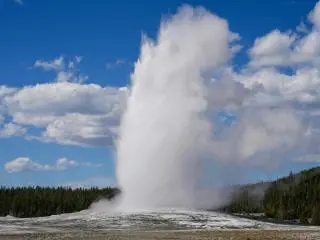 14-Day National Park Discovery Tour Grand Canyon and Yellowstone from Las Vegas - Fully Guided (Admissions Inclusive)