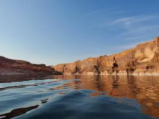2-Hour Antelope Canyon and Lake Powell Water Tour from Page (maximum 6 people per boat)
