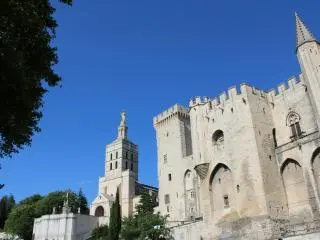 2-7 Day France, Switzerland, Spain Flexi Tour from Barcelona (Wed)