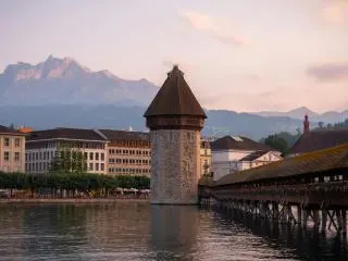 10-Day Florence, Paris, Venice, Zurich A Time to Remember Tour from Rome, Paris out