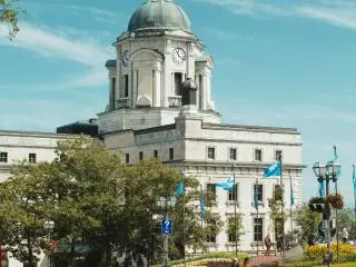 5-Day Montreal, Quebec, Toronto, Thousand Islands and Niagara Falls Tour from Montreal, ends in Toronto
