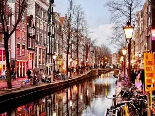 7日游 - 【西欧五国·香槟古城线】光之城巴黎+香槟之都兰斯+古城特里尔+运河之城阿姆斯特丹+比利时首都布鲁塞尔+卢森堡（巴黎出发，周四发团）