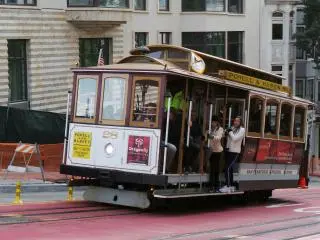 9日游-【12人奔驰小团丨二进黄石丨洛杉矶1日自由行】 大提顿-羚羊彩穴-马蹄湾-布莱斯峡谷-盐湖城-旧金山（洛杉矶出发）