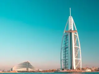 6-Day Dubai, Sharjah and Abu Dhabi, UAE Essential Tour from Du...