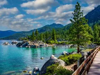 4-Day Solvang, Reno, Sacramento, and Lake Tahoe Tour from Los Angeles | Premium Coach