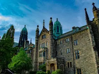 9-Day USA East Coast & Canada Tour from New York, Buffalo out