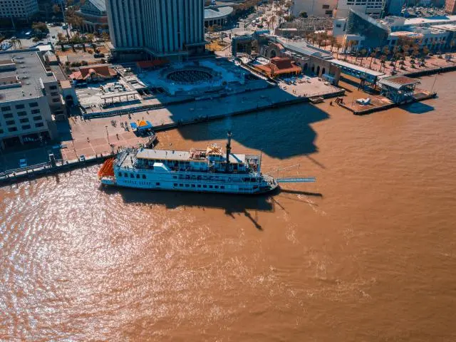 Paddlewheeler Creole Queen Cruise