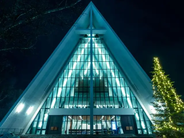 北极教堂 (Arctic Cathedral)