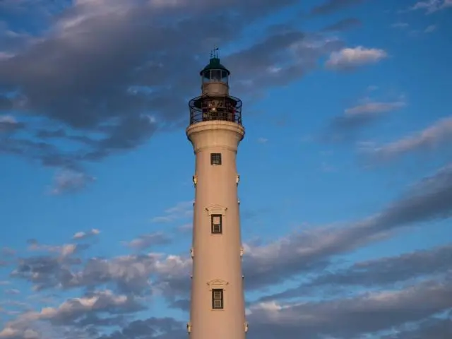 加州灯塔 (California Lighthouse)