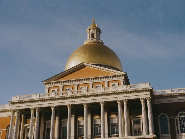 马萨诸塞州议会大厦 (Massachusetts State House)