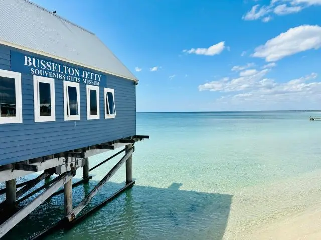 巴瑟尔顿栈桥 (Busselton Jetty)