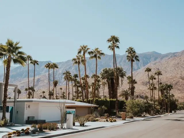 Desert Hill Premium Outlets