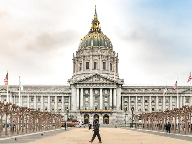 市府大厦 (Civic Center) 市府大厦 (Civic Center)