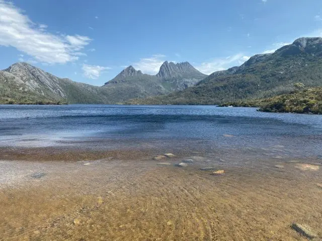 鸽子湖 (Dove Lake)