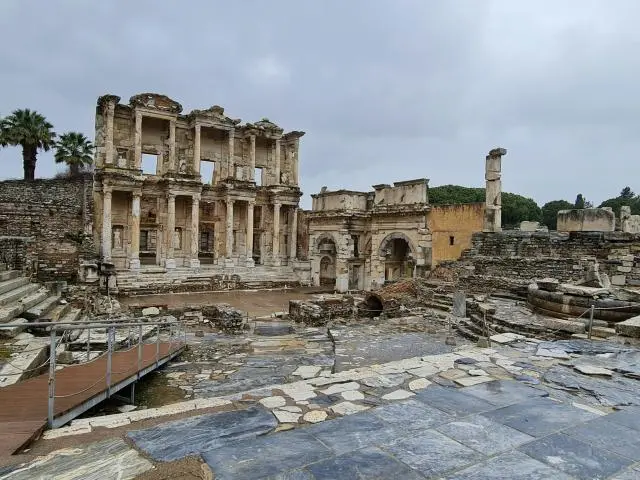 以弗所 (Ephesus)
