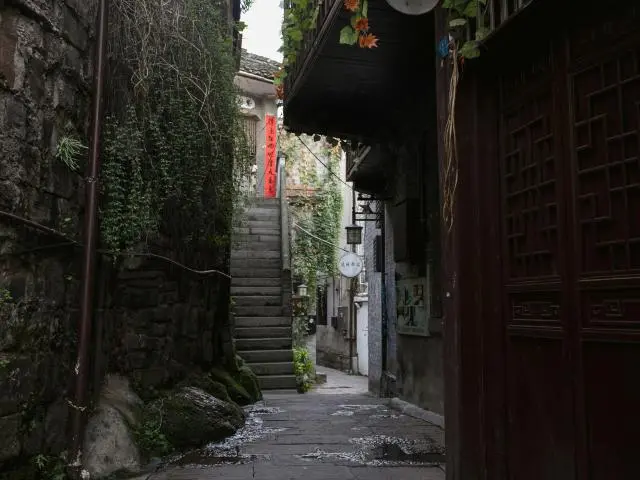 凤凰古城 (Fenghuang Ancient Town)