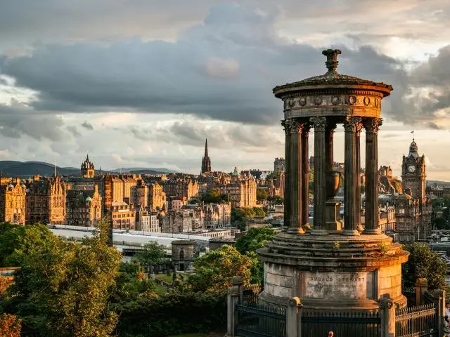 卡尔顿山 (Calton Hill)