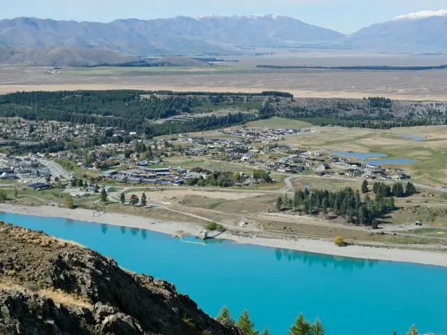 蒂卡波镇 (Lake Tekapo Township, NZD)