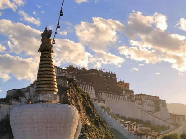 Lhasa, CN
