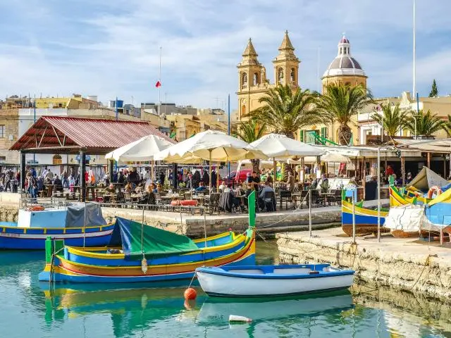 马尔萨什洛克渔村 (Marsaxlokk Fishing Village)