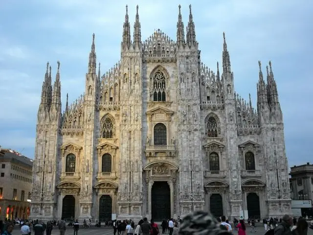 米兰大教堂 (Duomo)