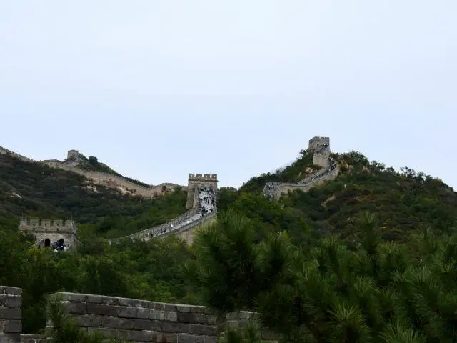 悬壁长城 (Overhanging Great Wall)