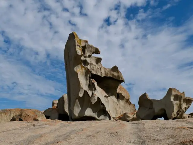 神奇岩石 (Remarkable Rocks)