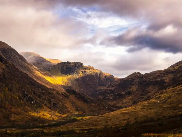 威廉堡 (Fort William)