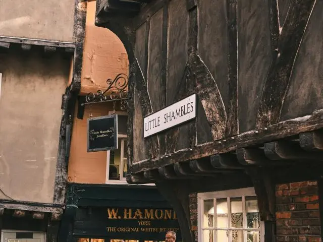 肉铺街 (Shambles Street)