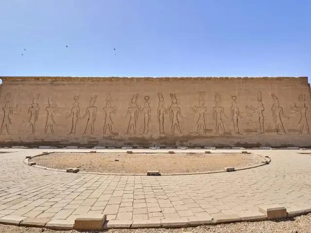 埃德夫神庙 (Temple of Edfu)
