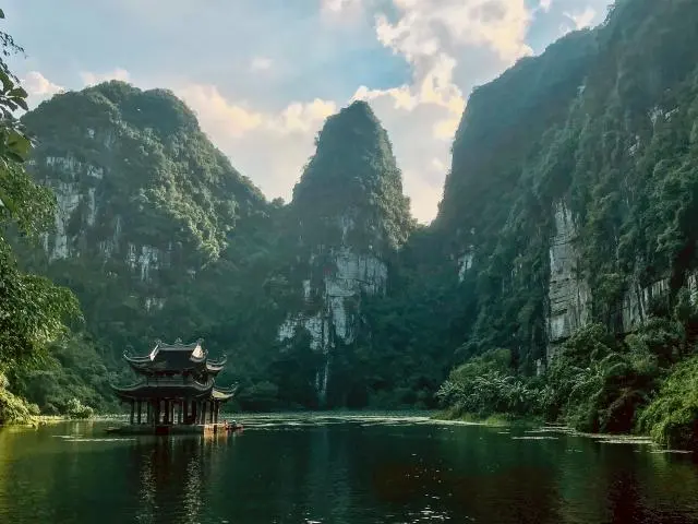 Hoa Lu, Vietnam Hoa Lu, Vietnam