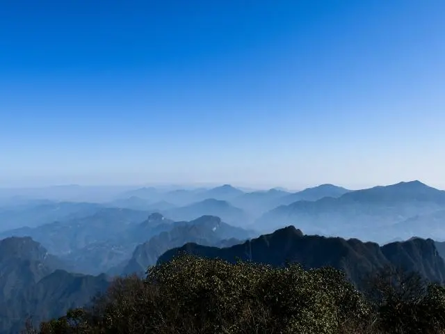 天门山国家森林公园 (Tianmen Mountain National Forest Park)