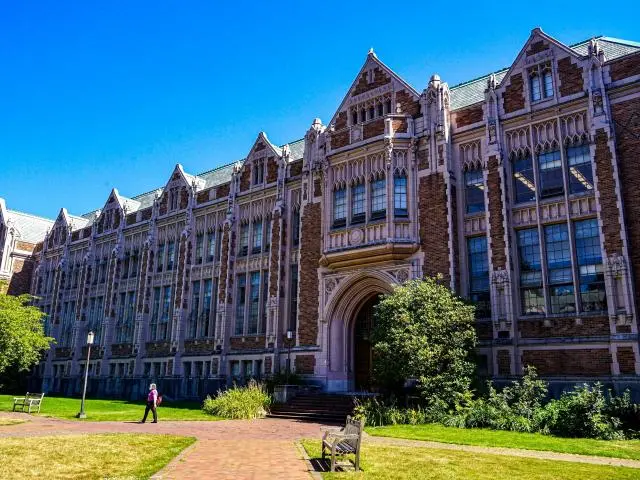 华盛顿大学 (University of Washington)
