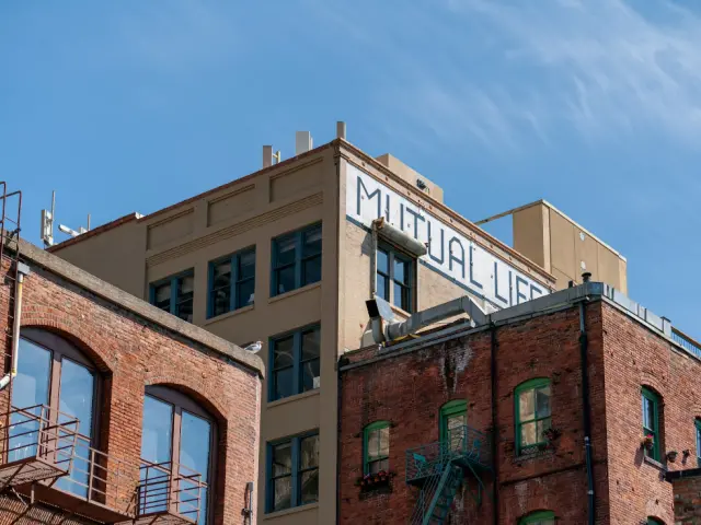 拓荒者广场 (Pioneer Square)