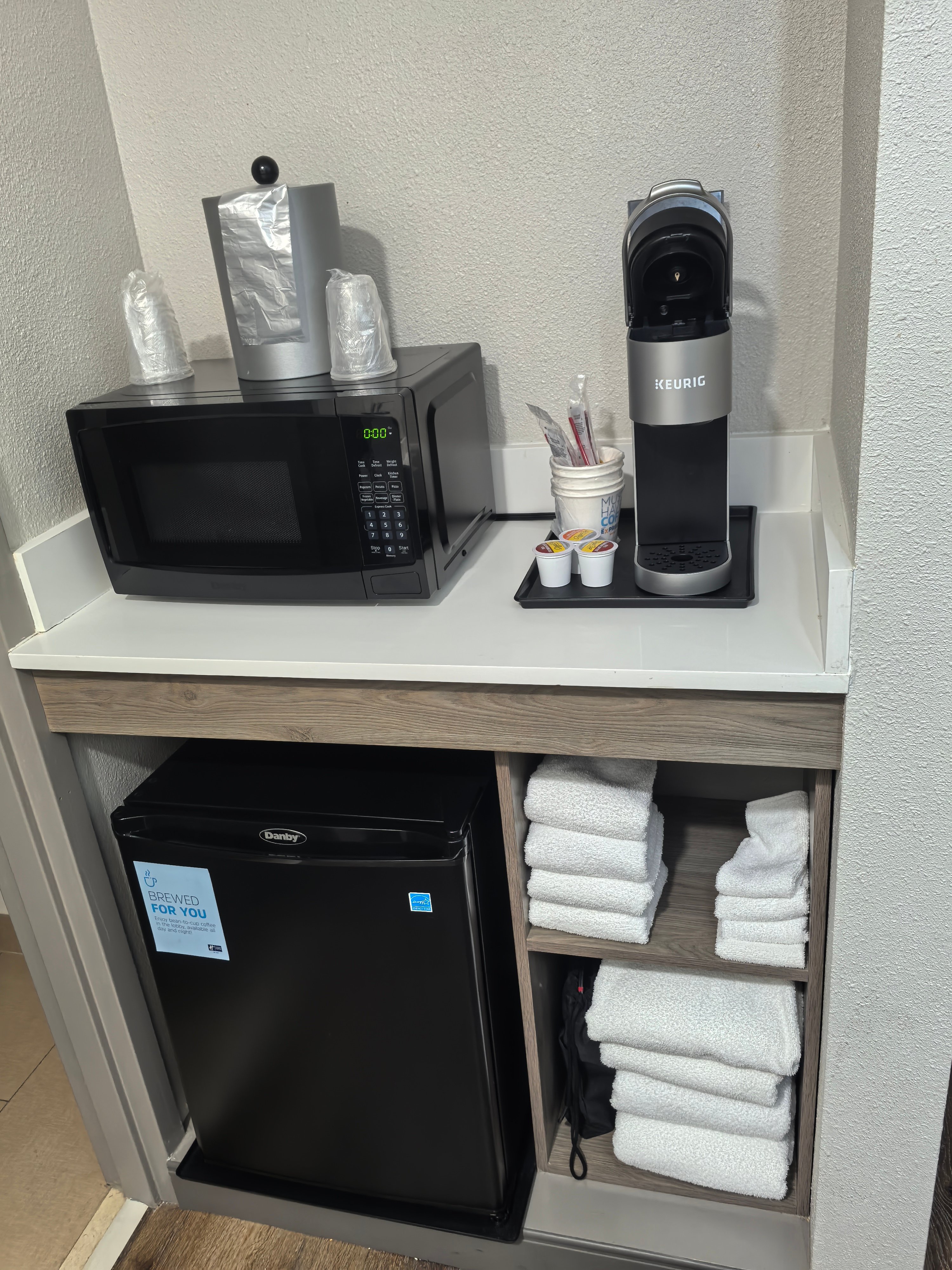 In-room amenities at the 3-star hotel